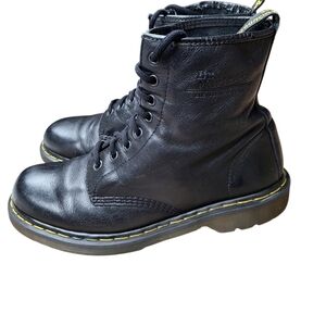 Men's Dr. Martens Classic Black Leather Lace Up Size 11 Boots Grunge Punk Rock